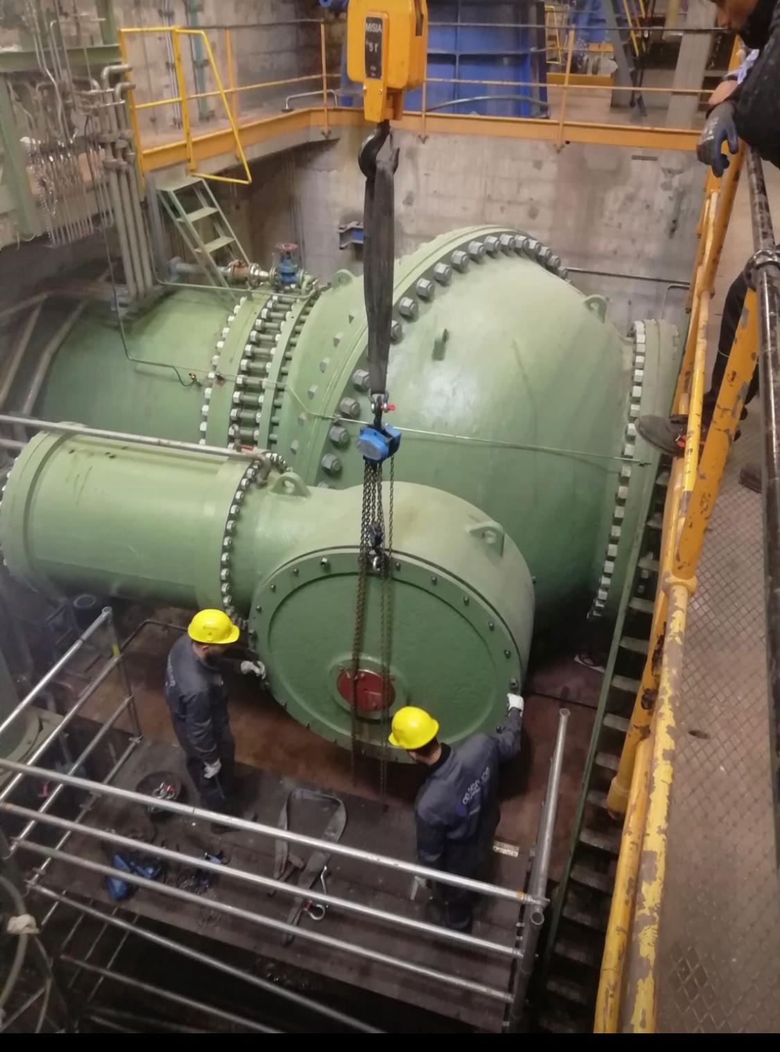 Industrial heat exchanger & pressure vessel install